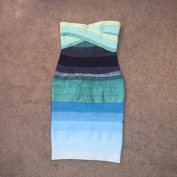 Dresses & Skirts - 🥳 ADORABLE SEXY DRESS 🥳